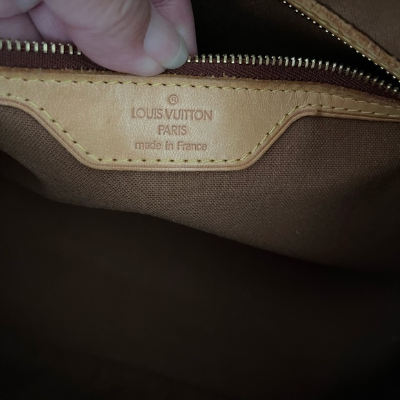 💯 Authentic Louis Vuitton Batignolles Horizontal Monogram Canvas  Bag - Picture 13 of 16